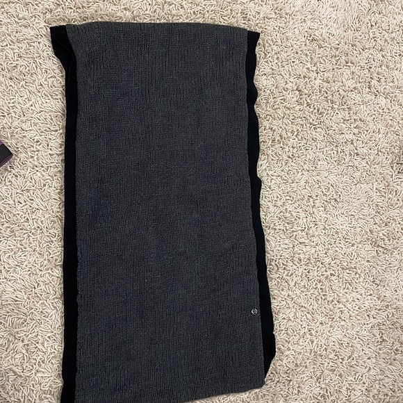 Lululemon scarves/ yoga cover-ups , one size, worn one season - Picture 4 of 4